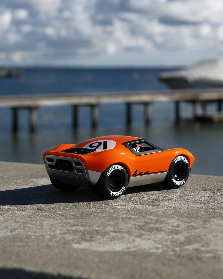 Playforever MINI KEN GIBSON Racing Car - Orange