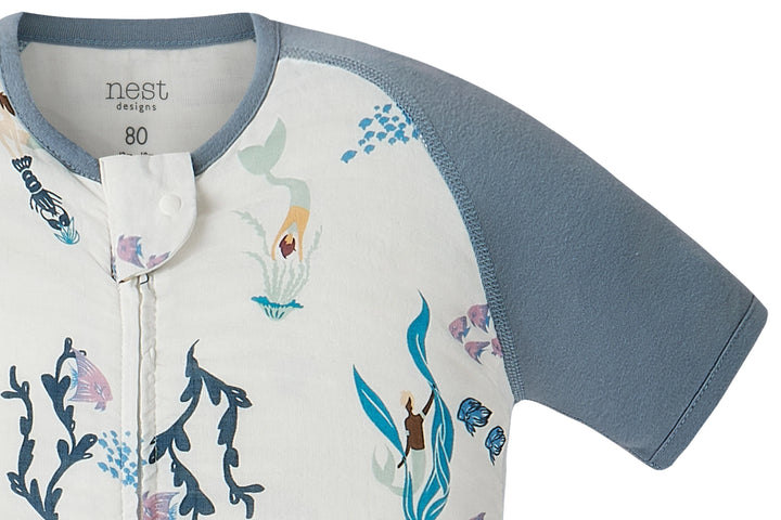 Nest Designs Kids/Baby 0.6 TOG Short Sleeve Footed Sleep Suit (Bamboo Pima) - Splish Splash