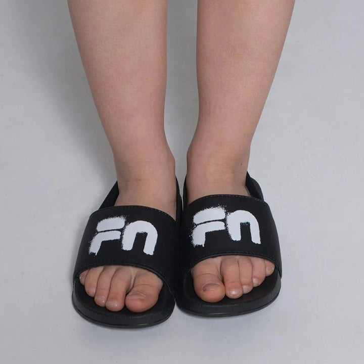 Nununu Kids FN SLIDERS - BLACK