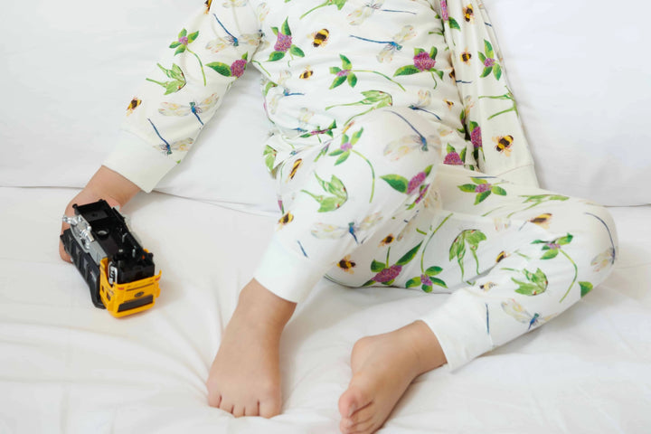 Nest Designs Kids/Baby Two-Piece Long Sleeve PJ Set (Bamboo Jersey) - Eric Carle Garden Flight