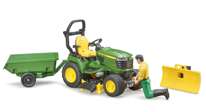 >Bruder 09824 Bworld John Deere Lawn Tractor w/ Trailer and Figure