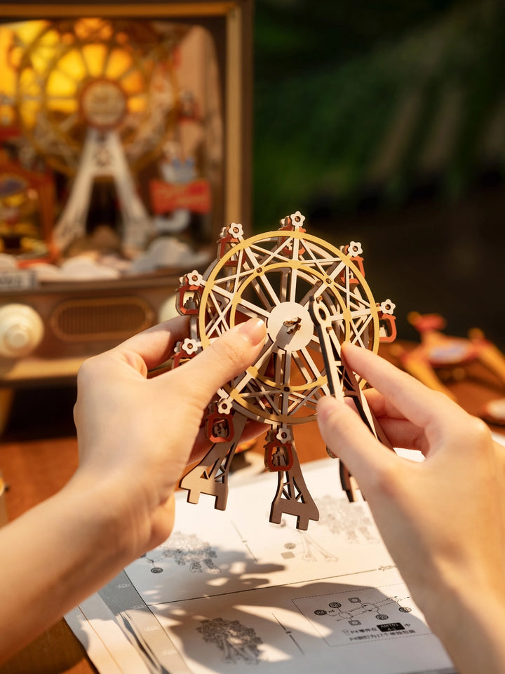 >Hands Craft DIY Mechanical Music Box: Sunset Carnival