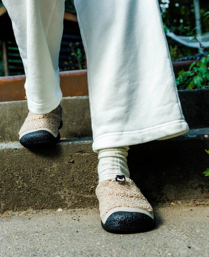 >KEEN Women's Howser III Slide - Plaza Taupe/Black