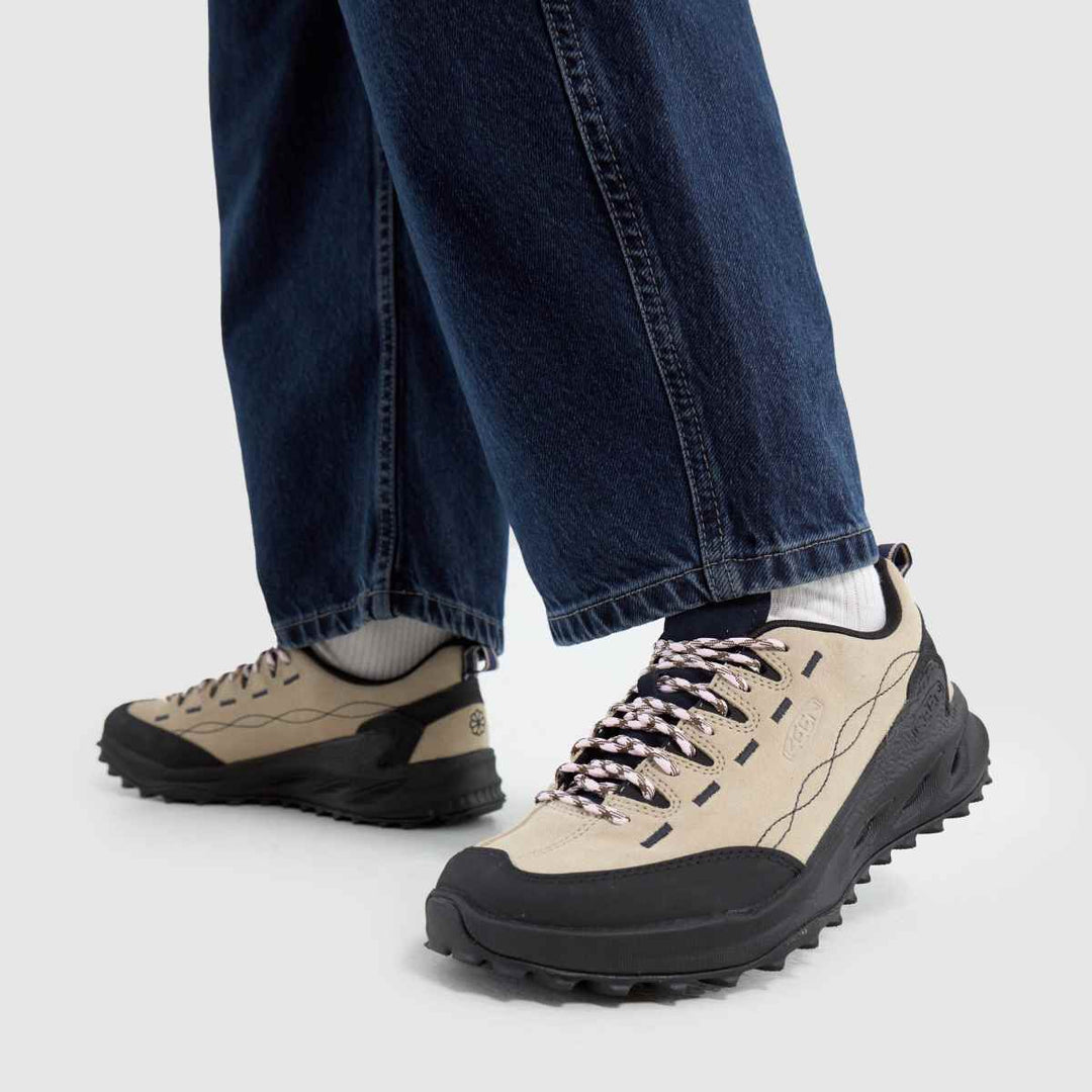 >KEEN Women's Jasper Zionic Sneaker - Safari/Giggle Pink