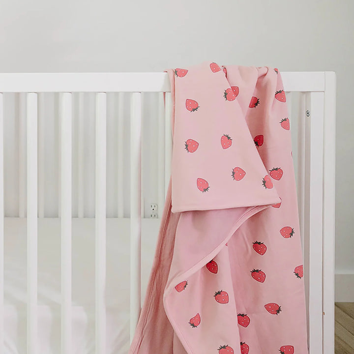 >Woolino Toddler Blanket 4 Season Merino Wool Blanket 52.5" x 40" - Strawberry