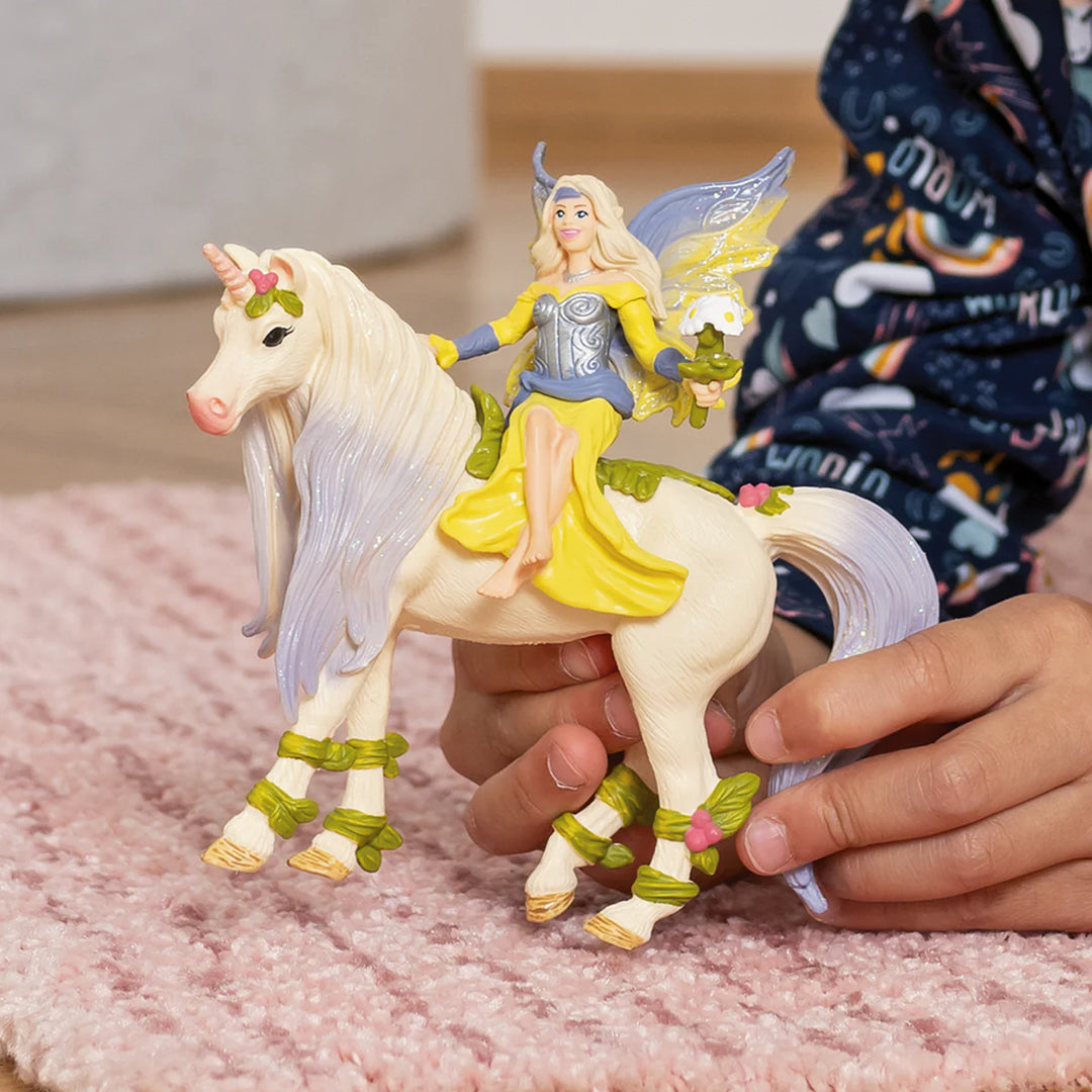 >Schleich BAYALA - Fairy Sera with Blossom Unicorn