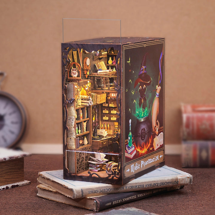 >Hands Craft DIY Book Nook Kit: Magic Pharmacist with Dust Cover