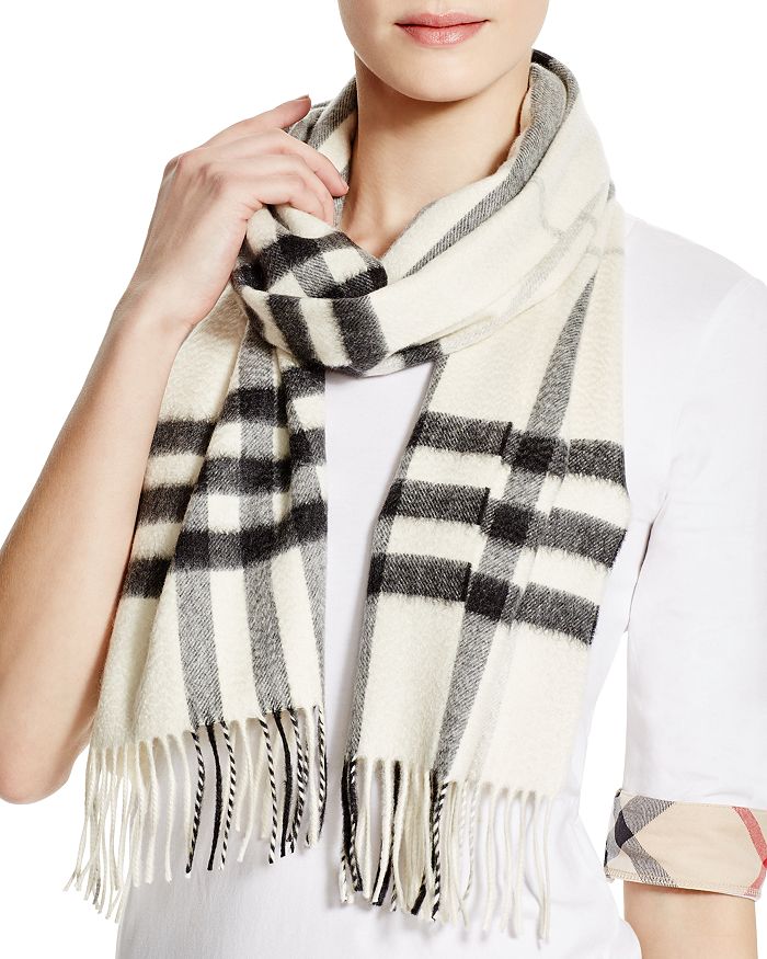 Burberry Classic Cashmere Fringed Check Scarf - Natural White