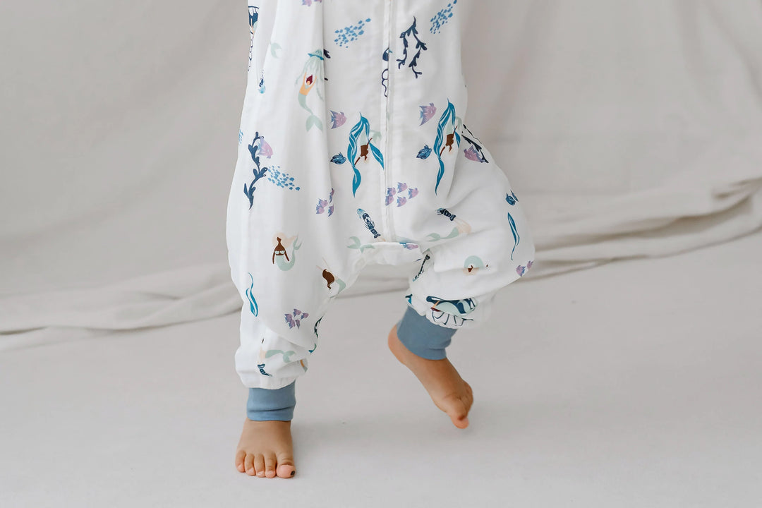 Nest 0.6 TOG Raglan Bamboo Pima Short Sleeve Footed Sleep Suit - Splish Splash