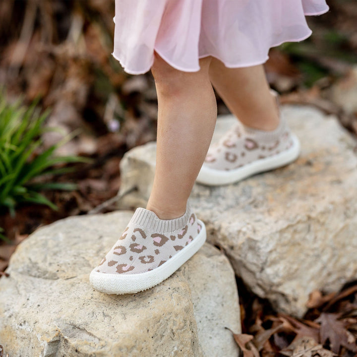 >Jan & Jul Kids Graphic Knit Shoe - Leopard
