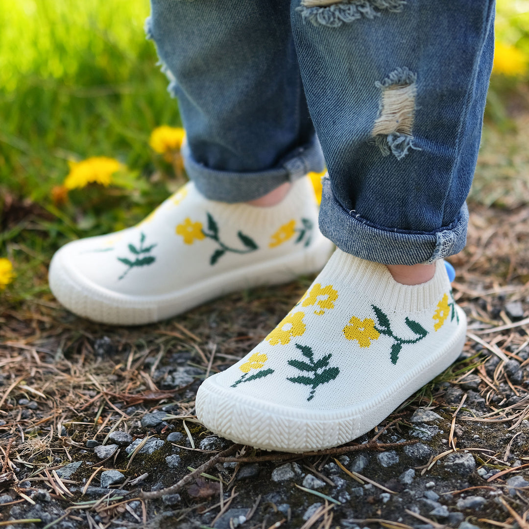 >Jan & Jul Kids Graphic Knit Shoe - Yellow Flower
