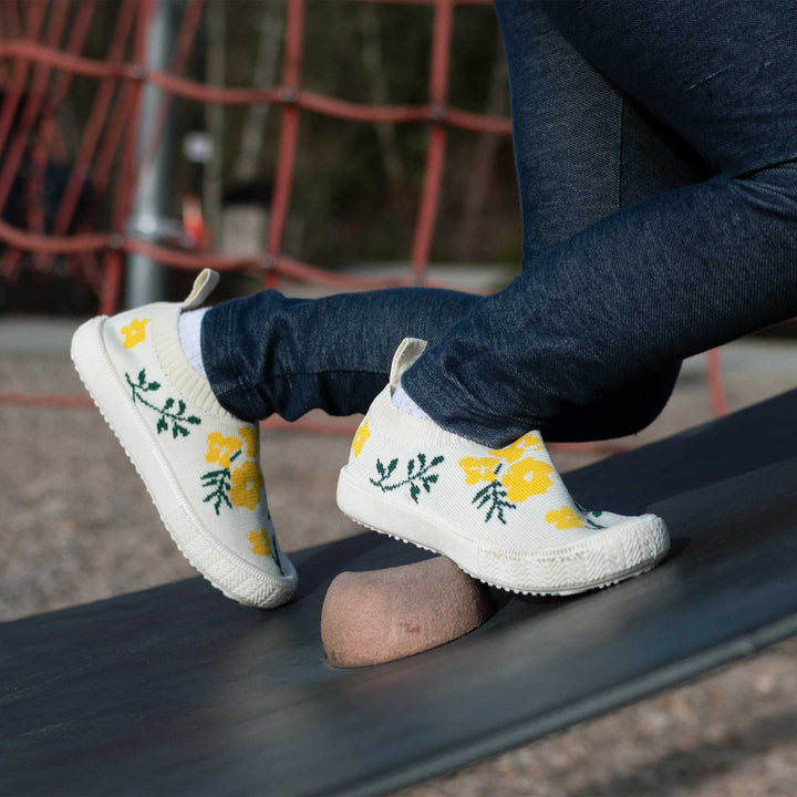 >Jan & Jul Kids Graphic Knit Shoe - Yellow Flower