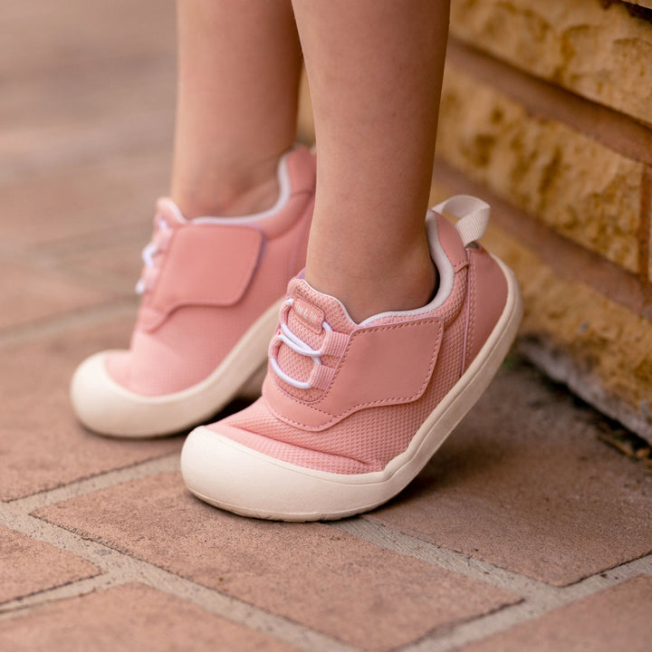 >Jan & Jul Kids Mini-Flyer Sneakers - Dusty Pink