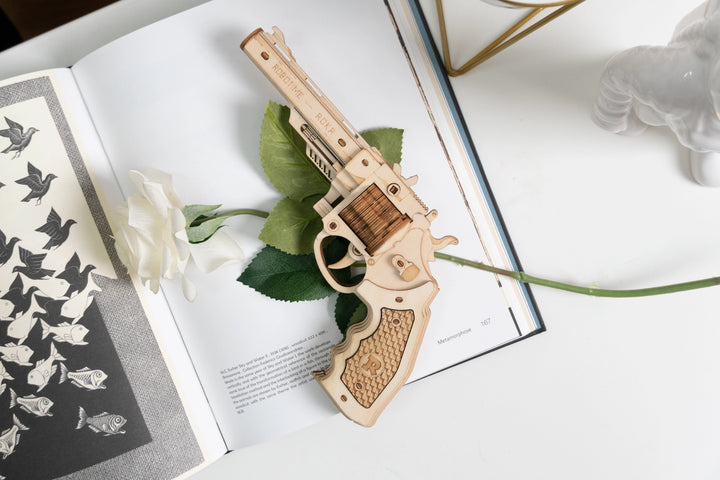 >Hands Craft DIY 3D Puzzle: Corsac M60 Rubber Band Gun