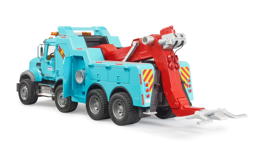 >Bruder 02831 Mack Granite Recovery and Towing Truck with Light and Sound Module 24.8 x 8.3 x 9.1 inch