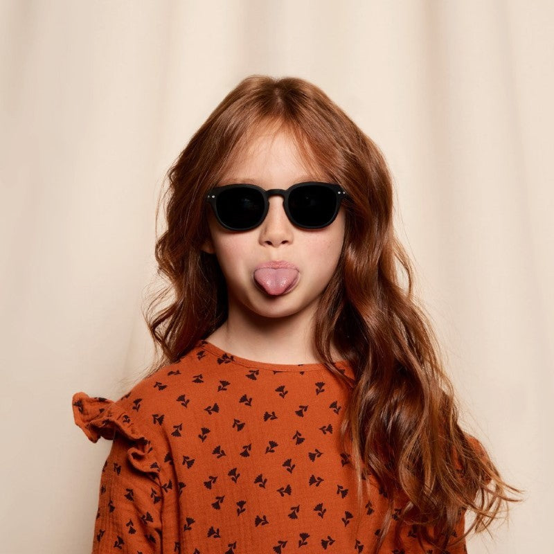IZIPIZI PARIS Kids Polarized Sunglasses in Square #C - Black