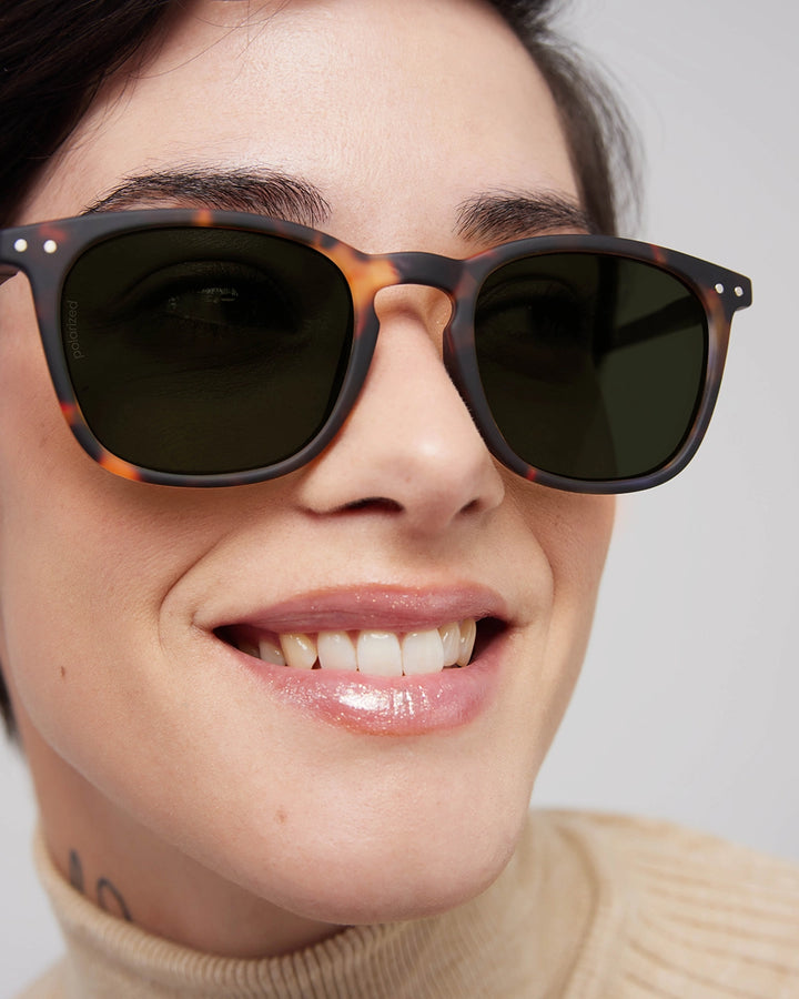IZIPIZI PARIS Men/Women‘s Polarized Sunglasses in Trapezoidal #E - Tortoise