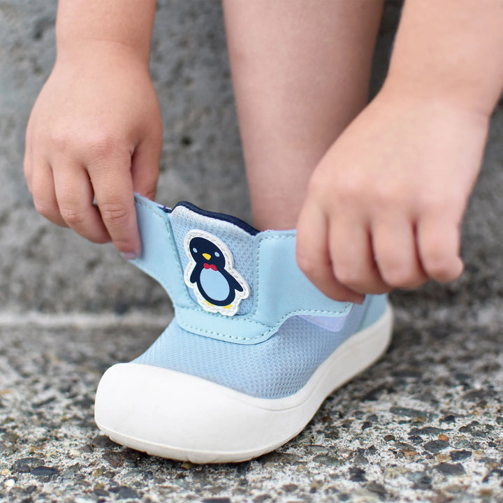 >Jan & Jul Kids Mini-Flyer Sneakers - Penguin Party