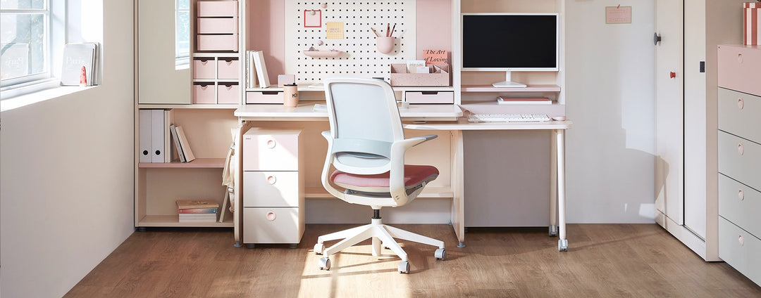 iloom OLIVER Kids Study Chair with Mesh Back [more color available]