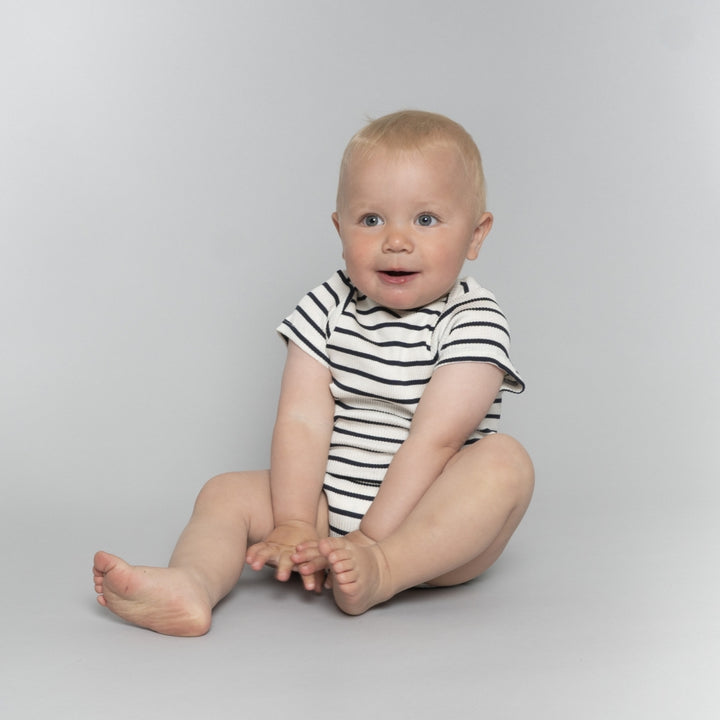 Minimalisma Baby Bingo Signature Silk-Seamless Short-Sleeve Bodysuit - Sailor