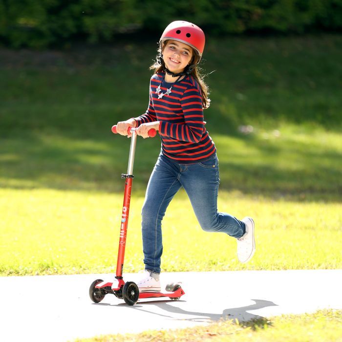 >Micro Kids Maxi Deluxe LED Scooter Age 5-12 [more colors]