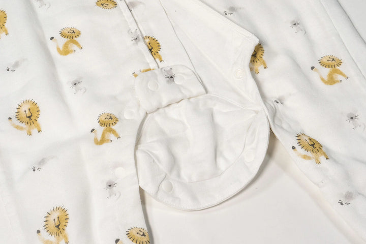 Nest Designs Kids 0.6 TOG Raglan Bamboo Pima Short Sleeve Footed Sleep Suit - The Lion and The Mouse