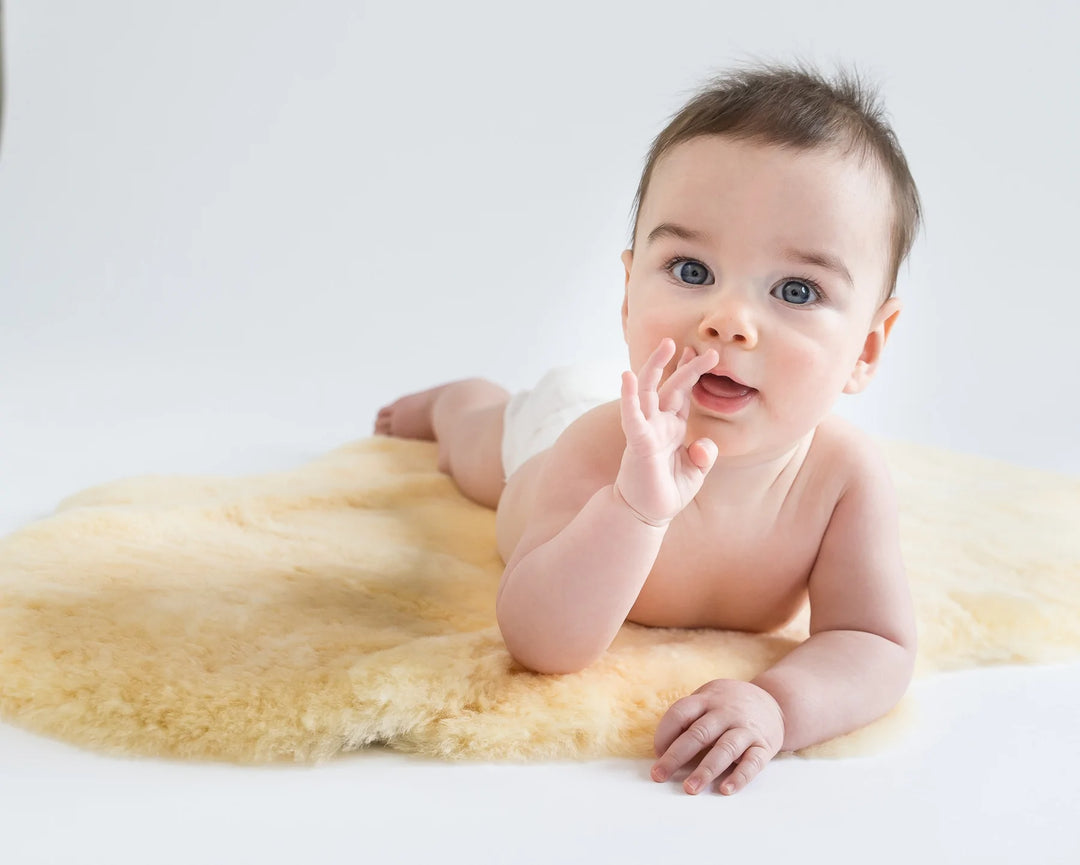 >Woolino Cuddle & Play Rug for Babies - 100% Australian Lambskin, 2' x 3' [2-Color]