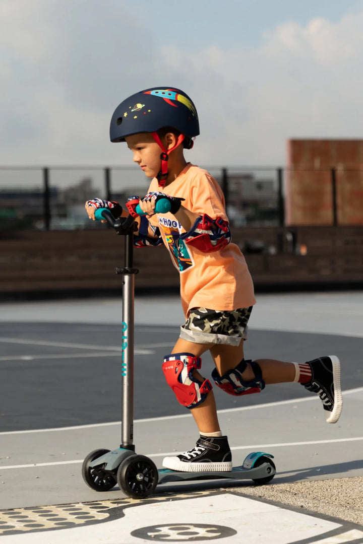 Micro Kids Maxi Deluxe Pro LED Scooter - Black/Red [Age 5-12]