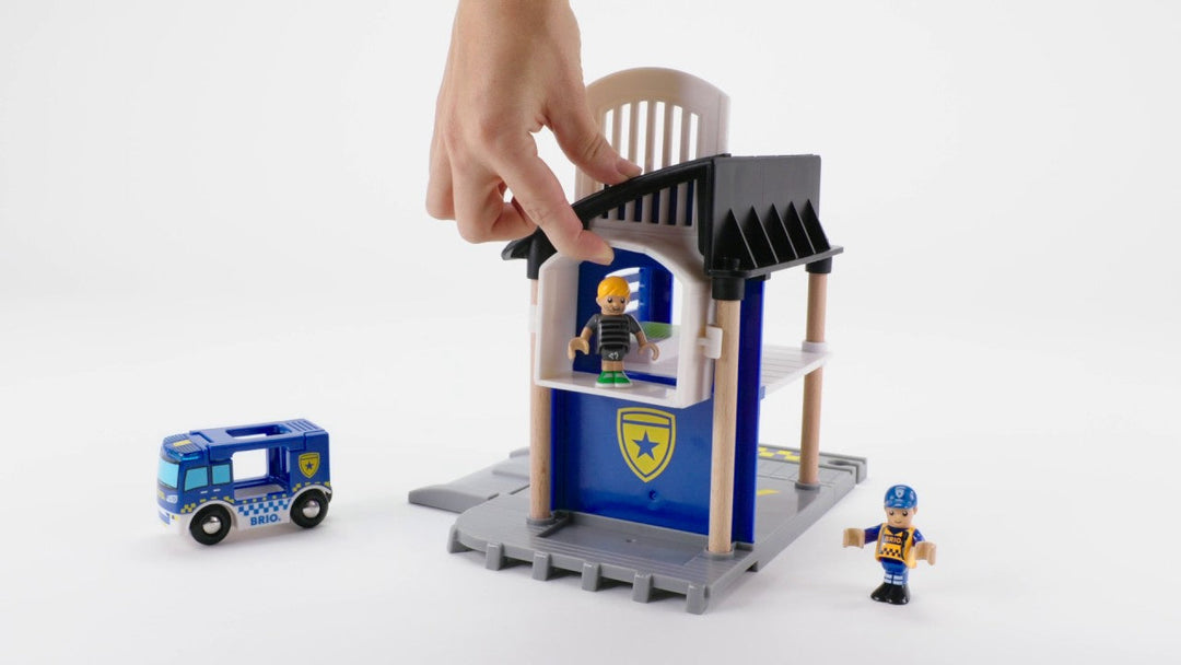 BRIO 33813 Police Station | 6 Piece Set for Kids Ages 3 and Up