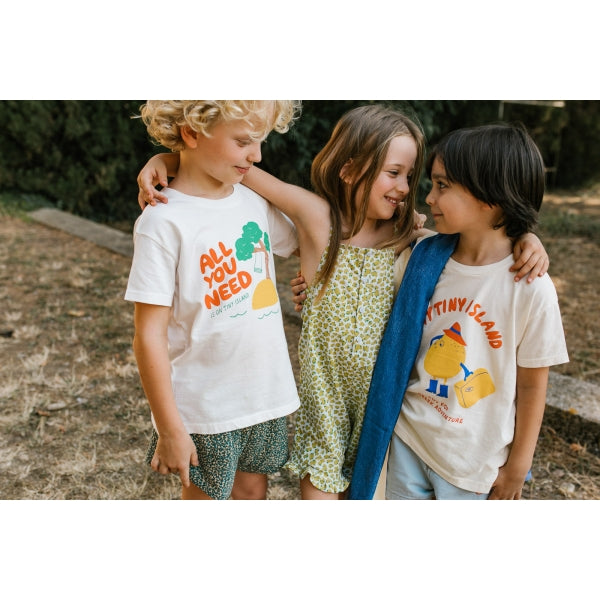 今季tinycottons Tシャツ TINYCOTTONS Kids MY TINY ISLAND TEE in Light Cream/Yellow – Mom